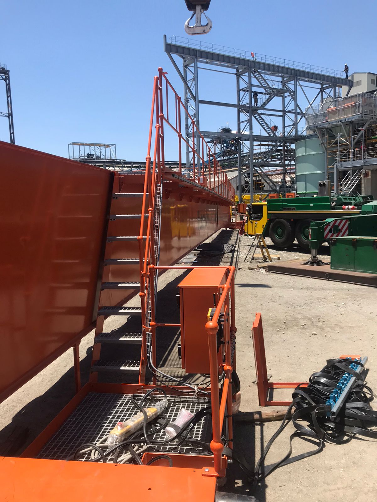 Crane rigging detail